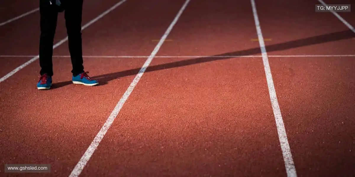 用装备定义实力,让每个动作都无可挑剔!🎾